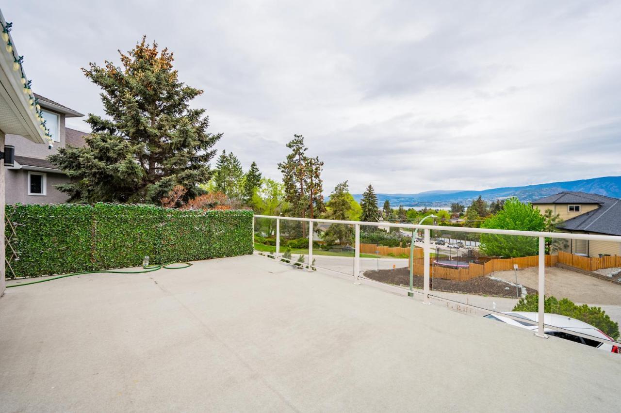 Cozy 5Bd House In North Mission Crawford Villa Kelowna Exterior photo