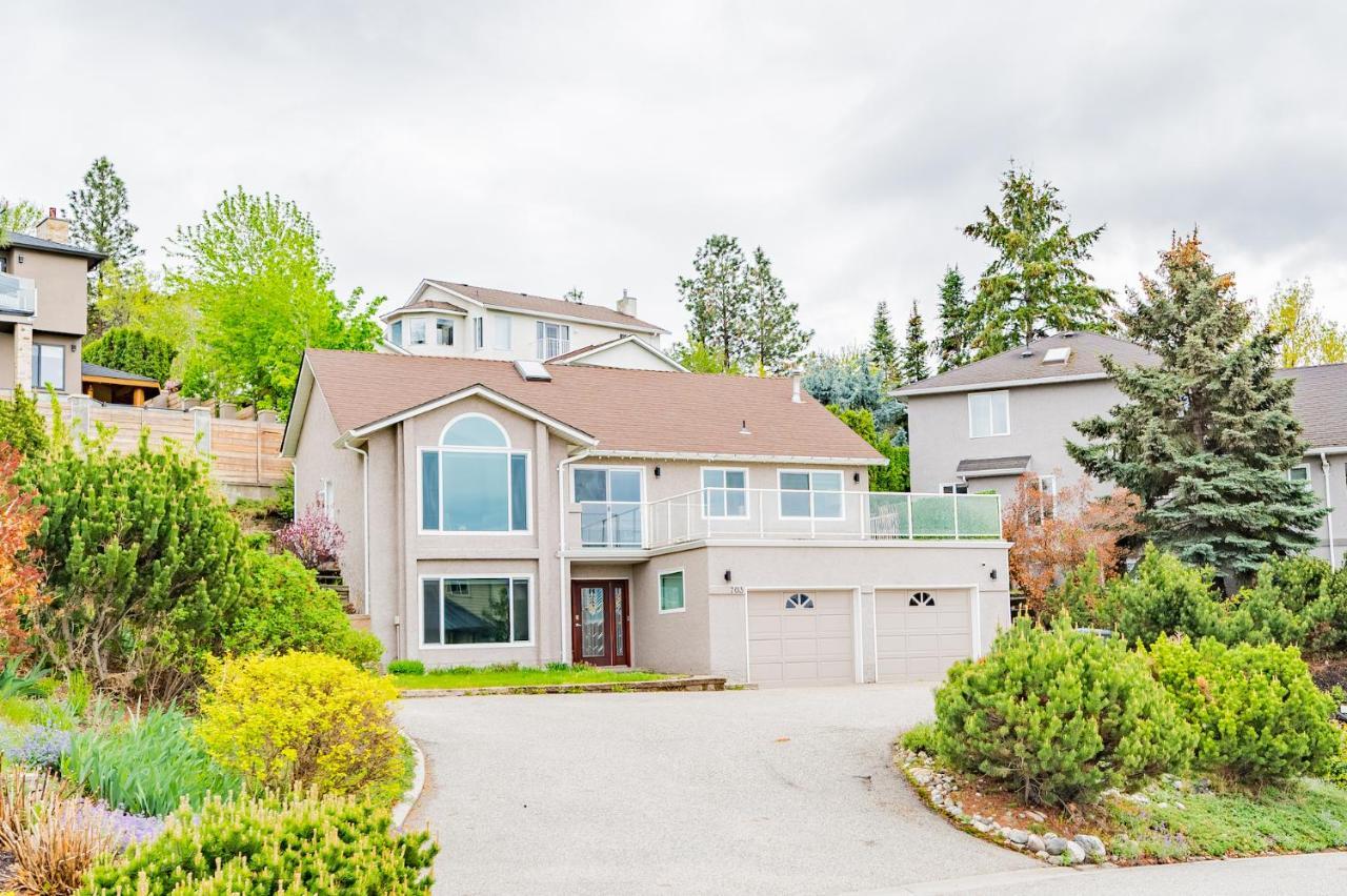 Cozy 5Bd House In North Mission Crawford Villa Kelowna Exterior photo