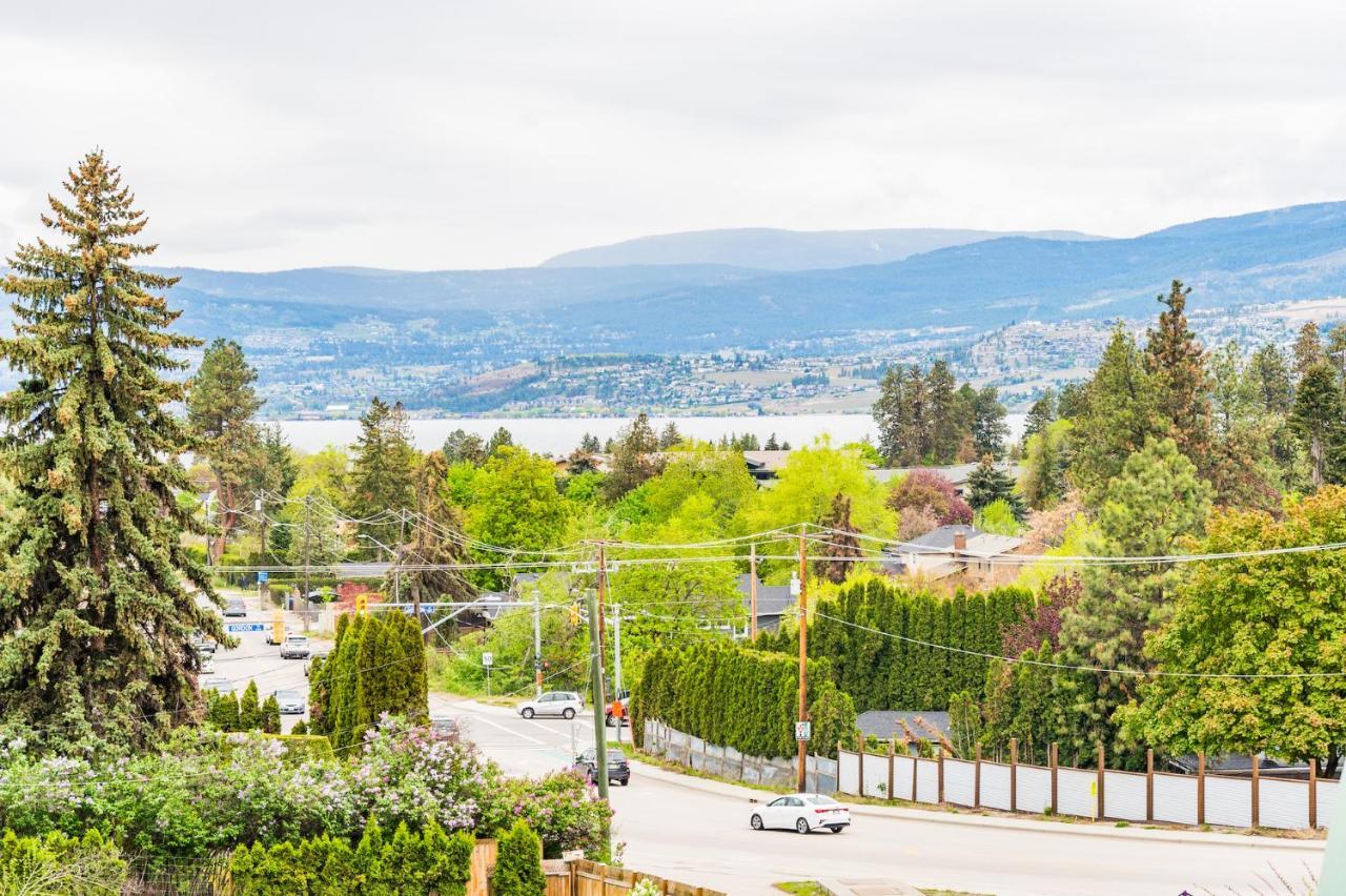 Cozy 5Bd House In North Mission Crawford Villa Kelowna Exterior photo